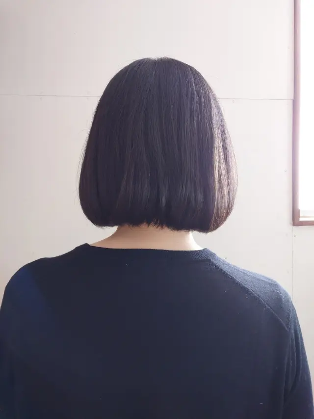 ヘアカット後後ろ姿サムネイル