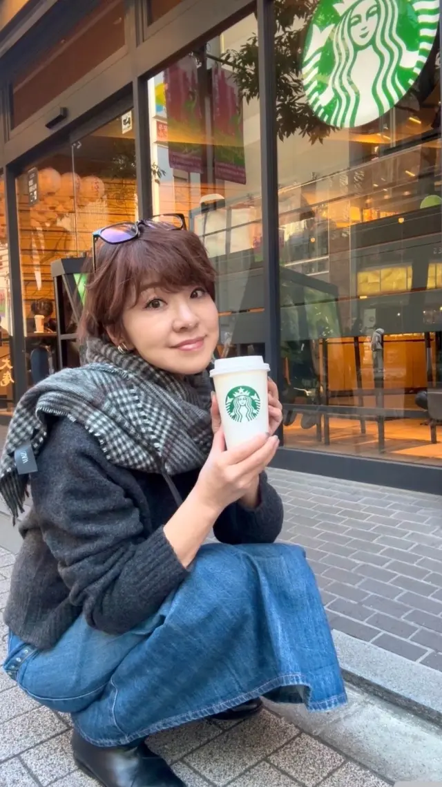 冬のマフラー、バンダナで顔周りの印象に差をつける大人の新春おしゃれコーデ_1_6