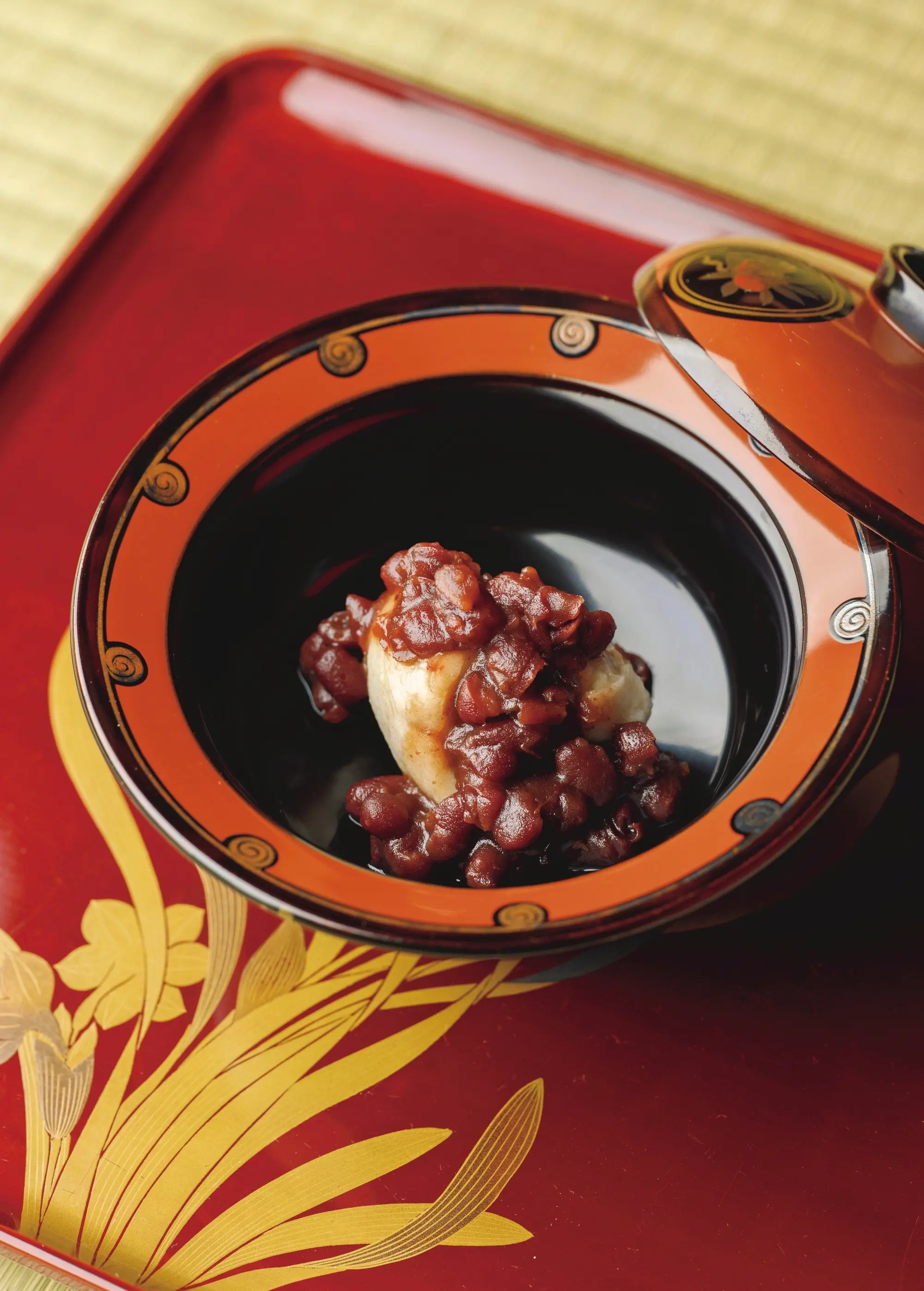 国内旅行　金沢　和食　茶の遊 鈴おき 蕎麦ぜんざい。「三珍果」が描かれた時代ものの椀で