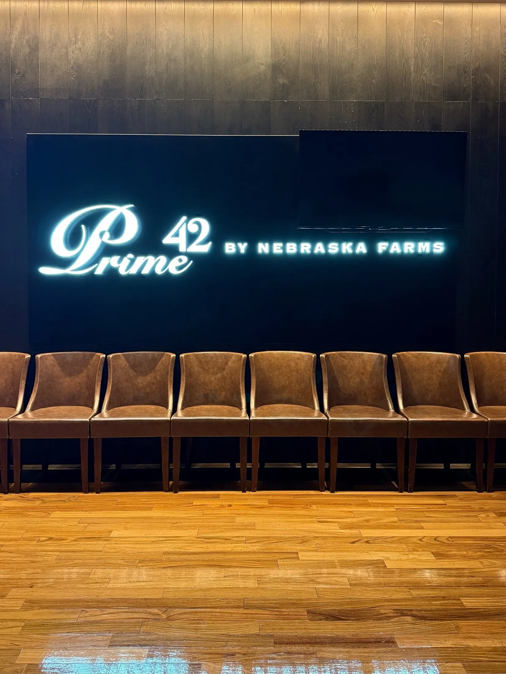 Prime42 steakhouse &amp; sky bar入口