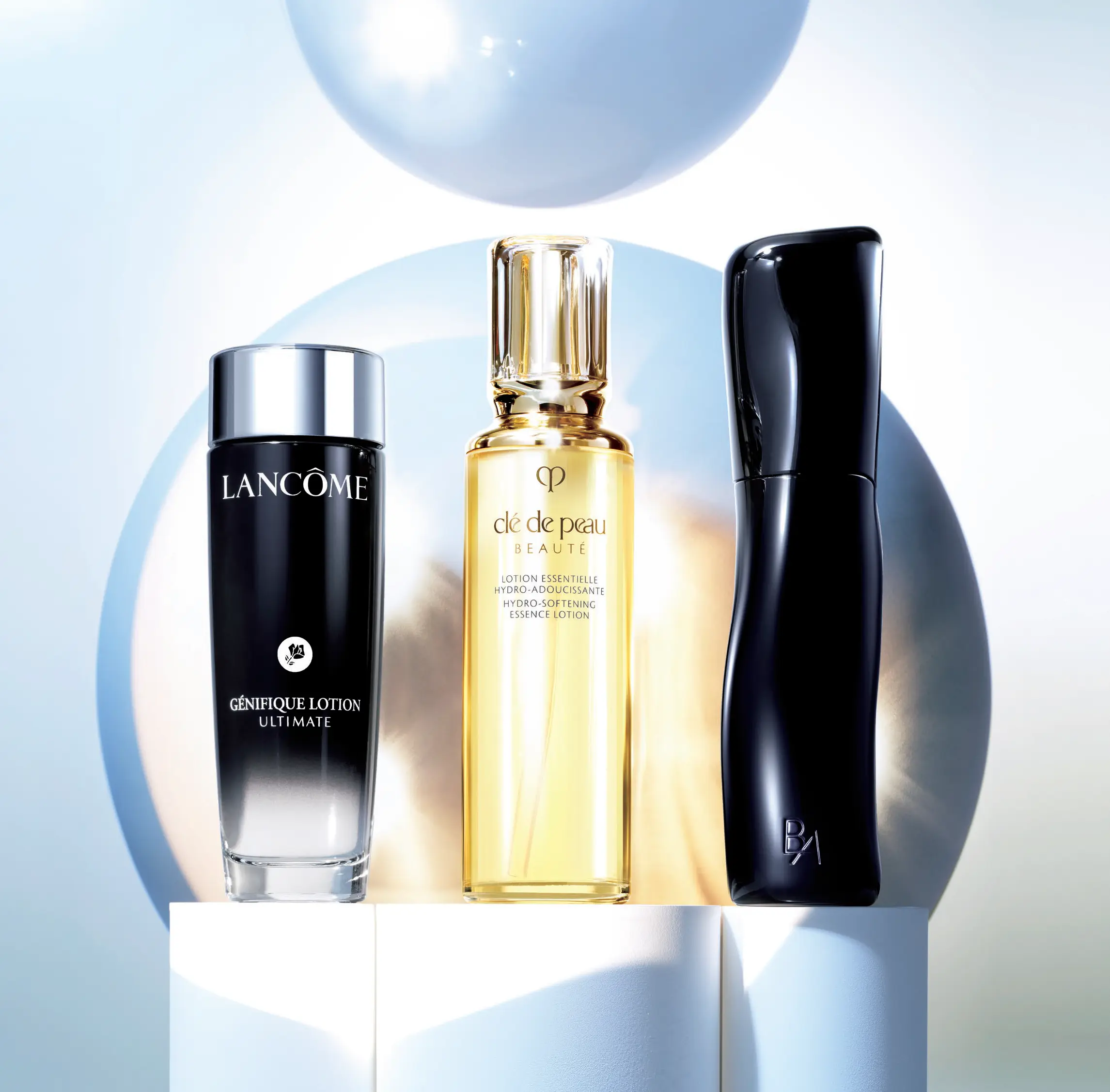 2025年下半期ベストコスメ　《エイジングケア化粧水 部門賞》ランコム　ジェニフィック アルティメ エッセンス ローション　《高保湿化粧水 部門賞》クレ･ド･ポー ボーテ　ローションエサンシエルA　《ハリケア化粧水 部門賞》ポーラ　B.A ローション