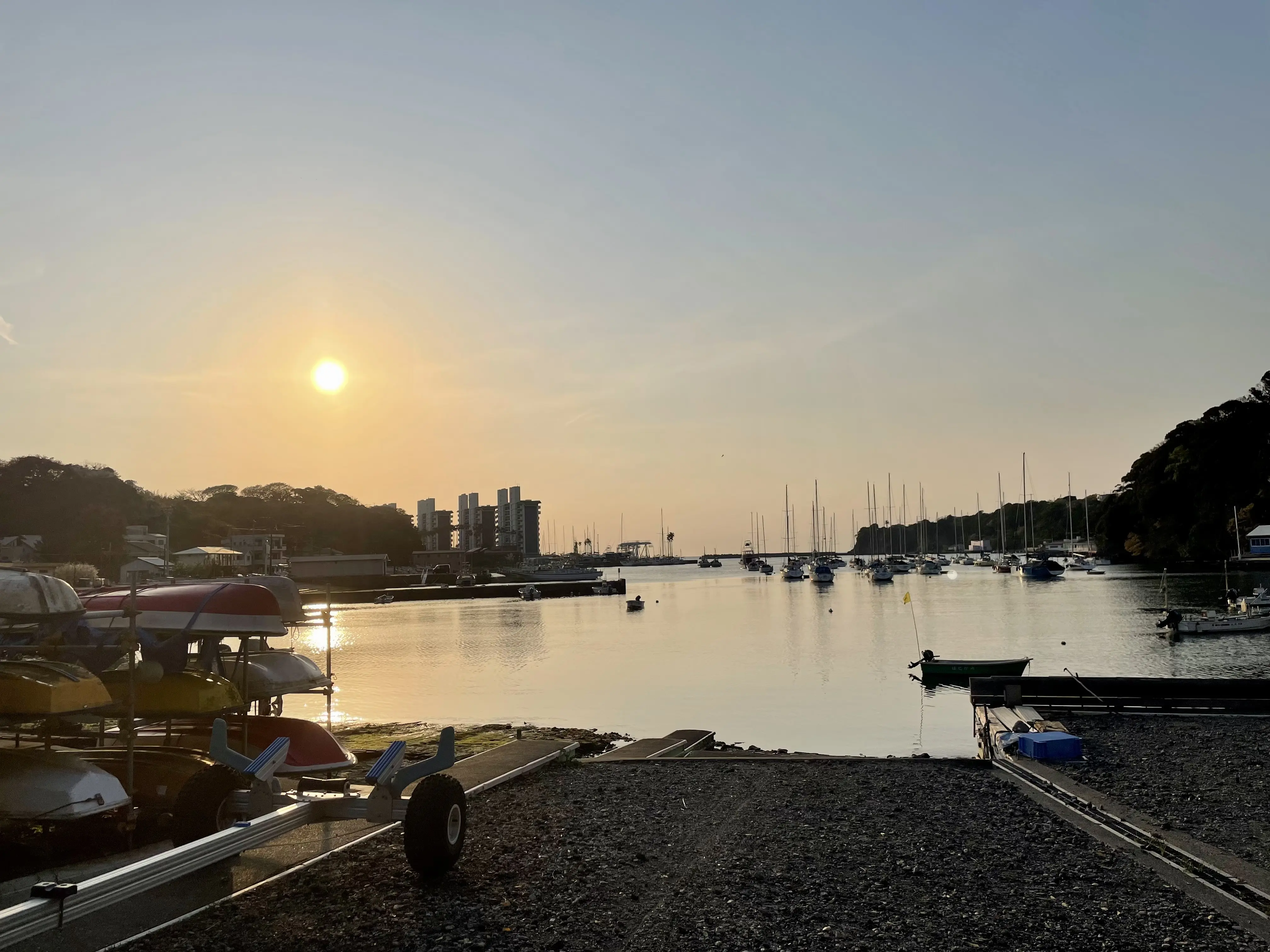 三浦海岸の夕暮れ