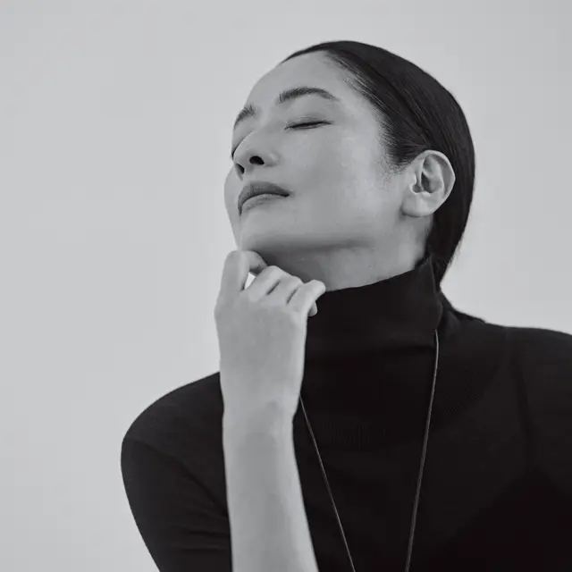 Black in the summer【エディター 古泉洋子が語る「夏の黒」にまつわる大人哲学】