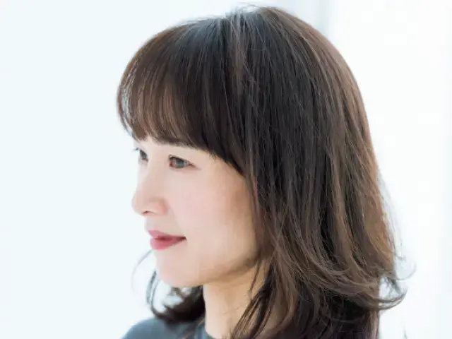 仕込んでいることさえわからない!自然なW(ダブル)バングでふんわり髪に
