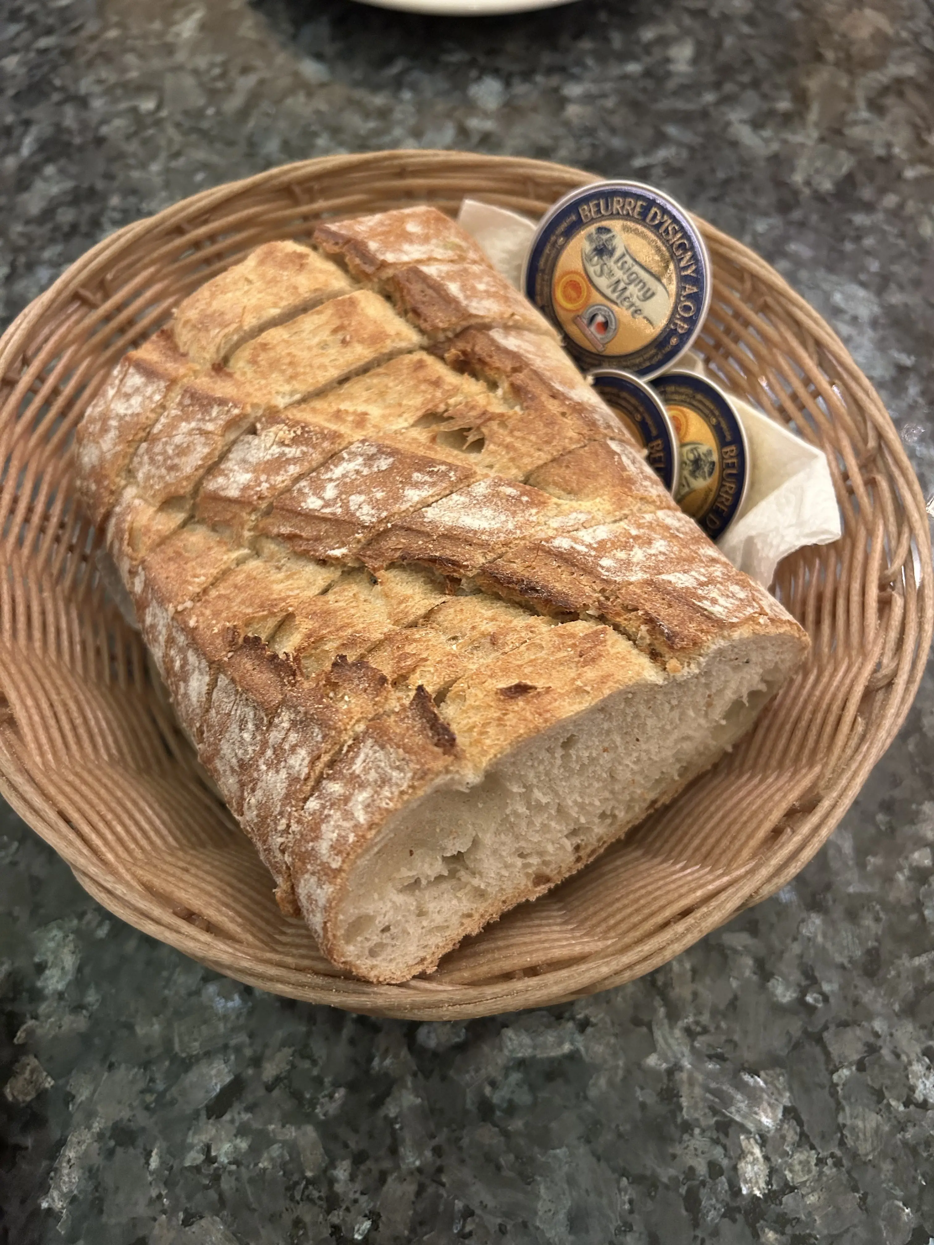 ブリュッセルの名店「La Roue D’or」　夕食　グランプラス