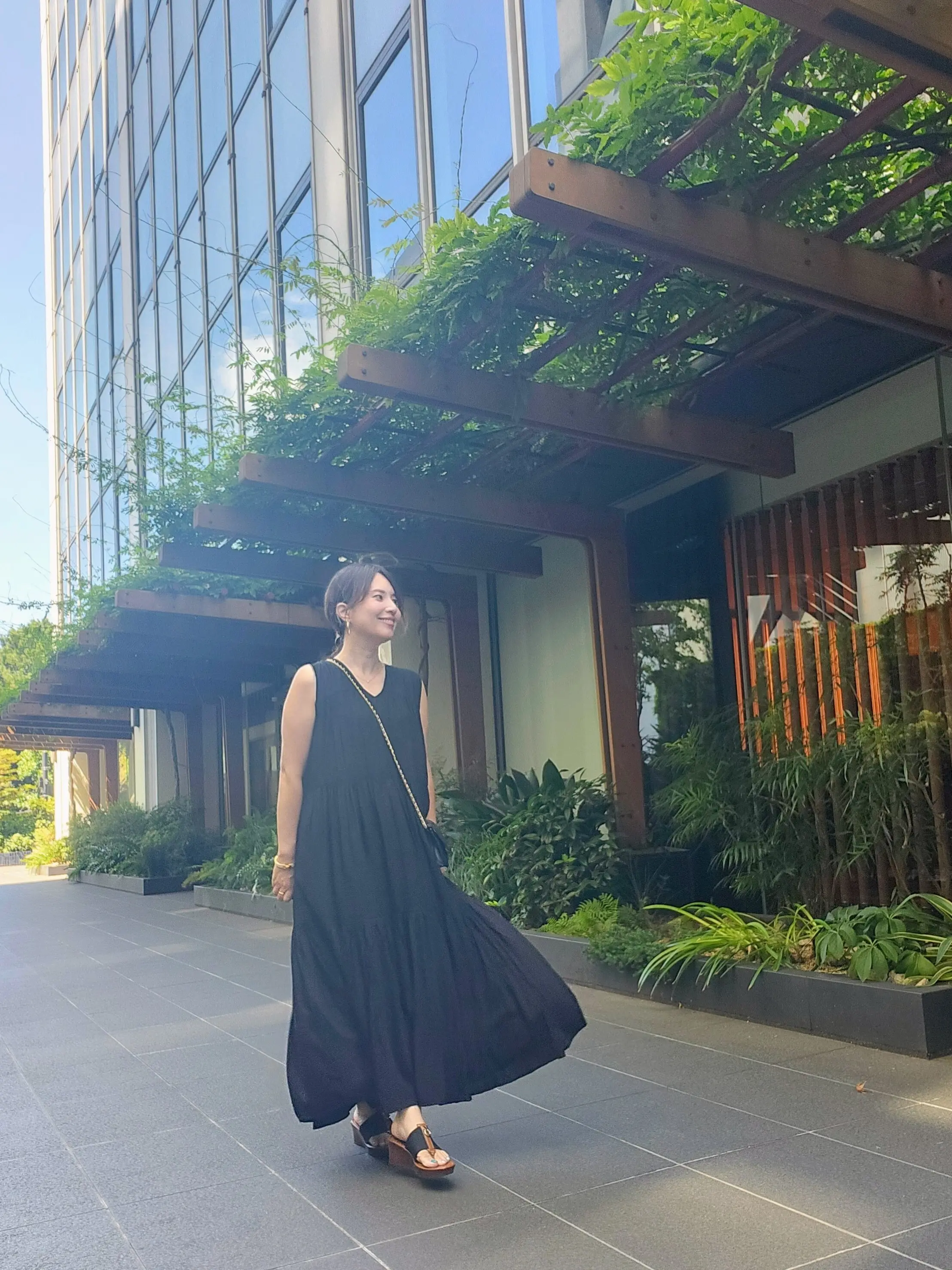 40代ファッション、黒ワンピース、秋コーデ、スタイルデリ、STYLE DELI、青山ランチ、地中海料理、ママ友ランチ、STELLAR WORKS