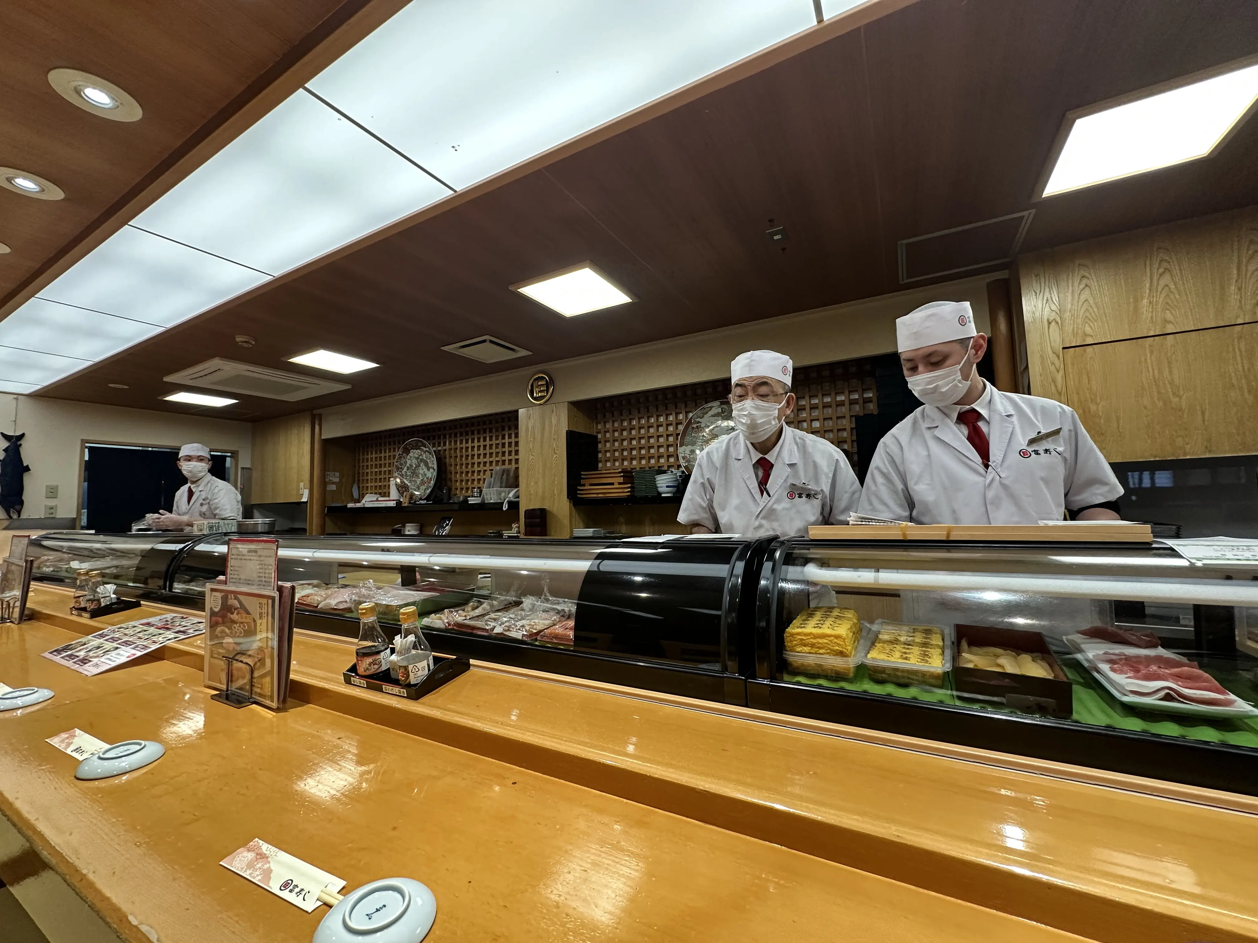 限りなく広がる青い空と白銀の山々、春スキーを満喫する上越旅行_1_13