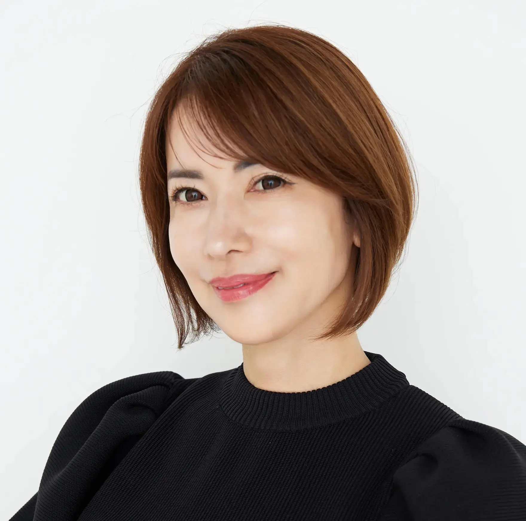 【50代におすすめ・秋のボブヘアスタイル60選】老けて見えない！おばさんぽくならずふんわりボリュームを取り戻す