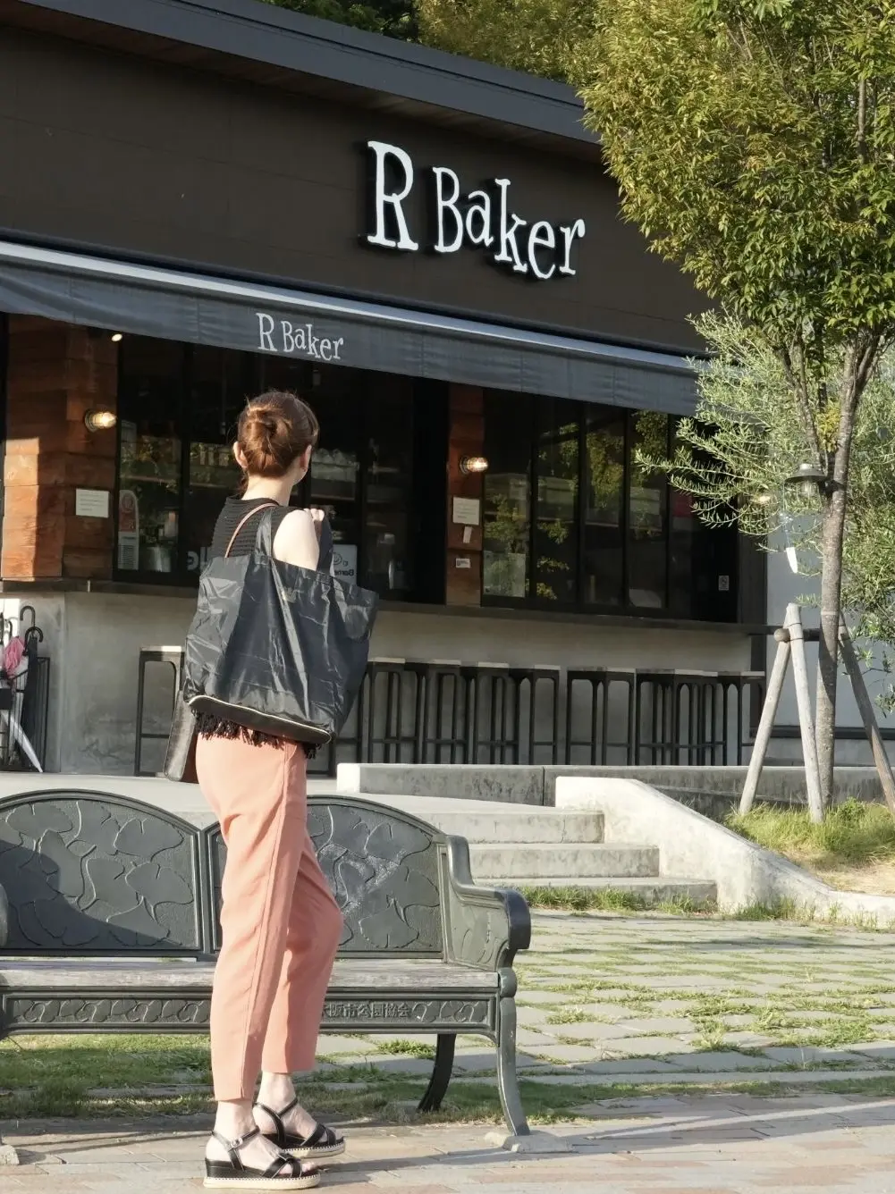 エクラ１０月号特別付録　アクアスキュータム×エクラの大人のポケッタブルトート　_1_13