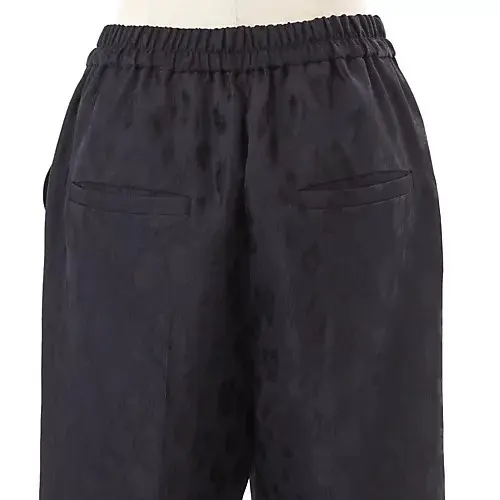 着回しがきく冬の柄パンツをスタッフの私服にコーディネートしてみました♪ 「E by eclat ・レオパードジャカードパンツ」【50代ファッション】_1_15-1