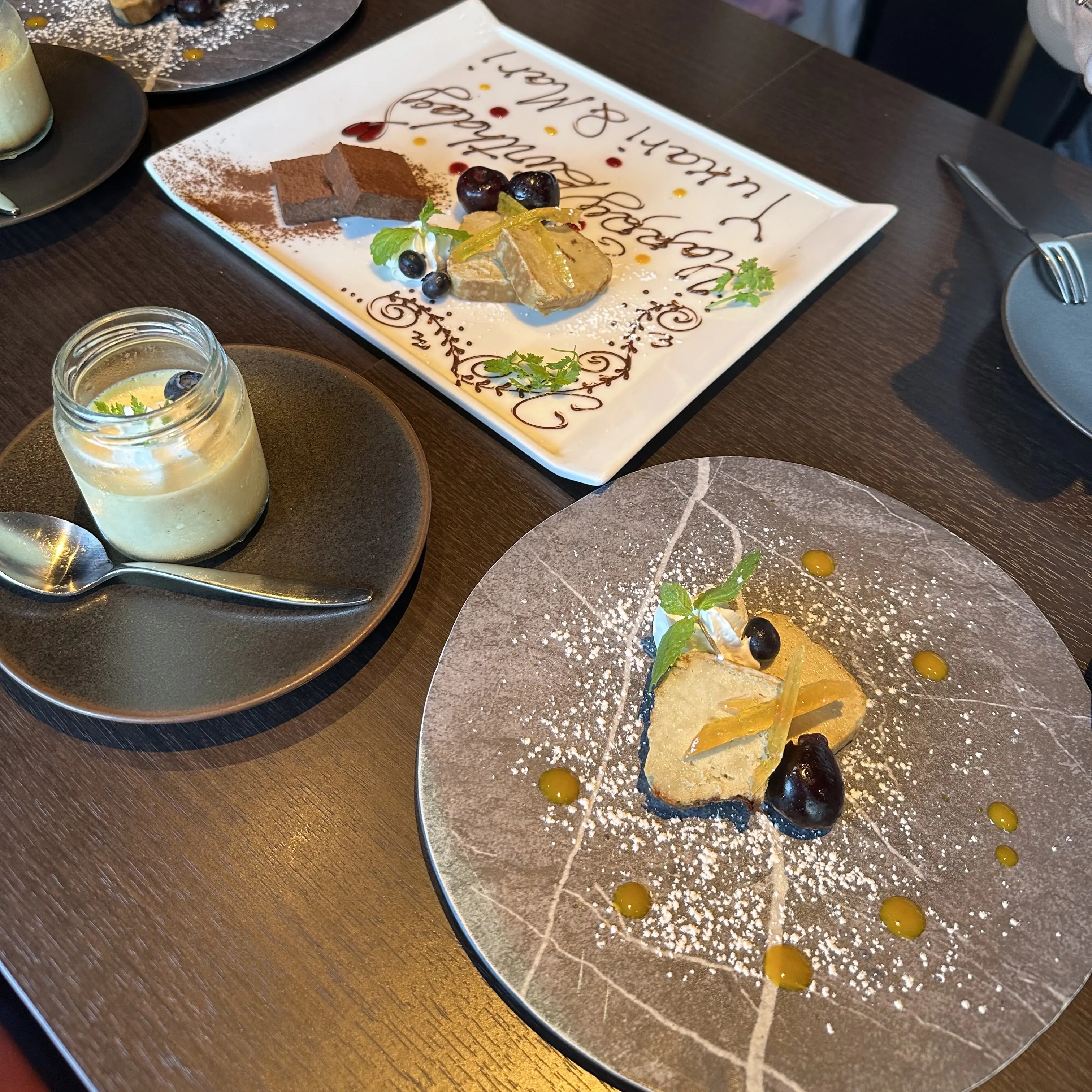 きちんと感も涼しさも〜半袖ジャケットで楽しむ大人カジュアル_1_3-3