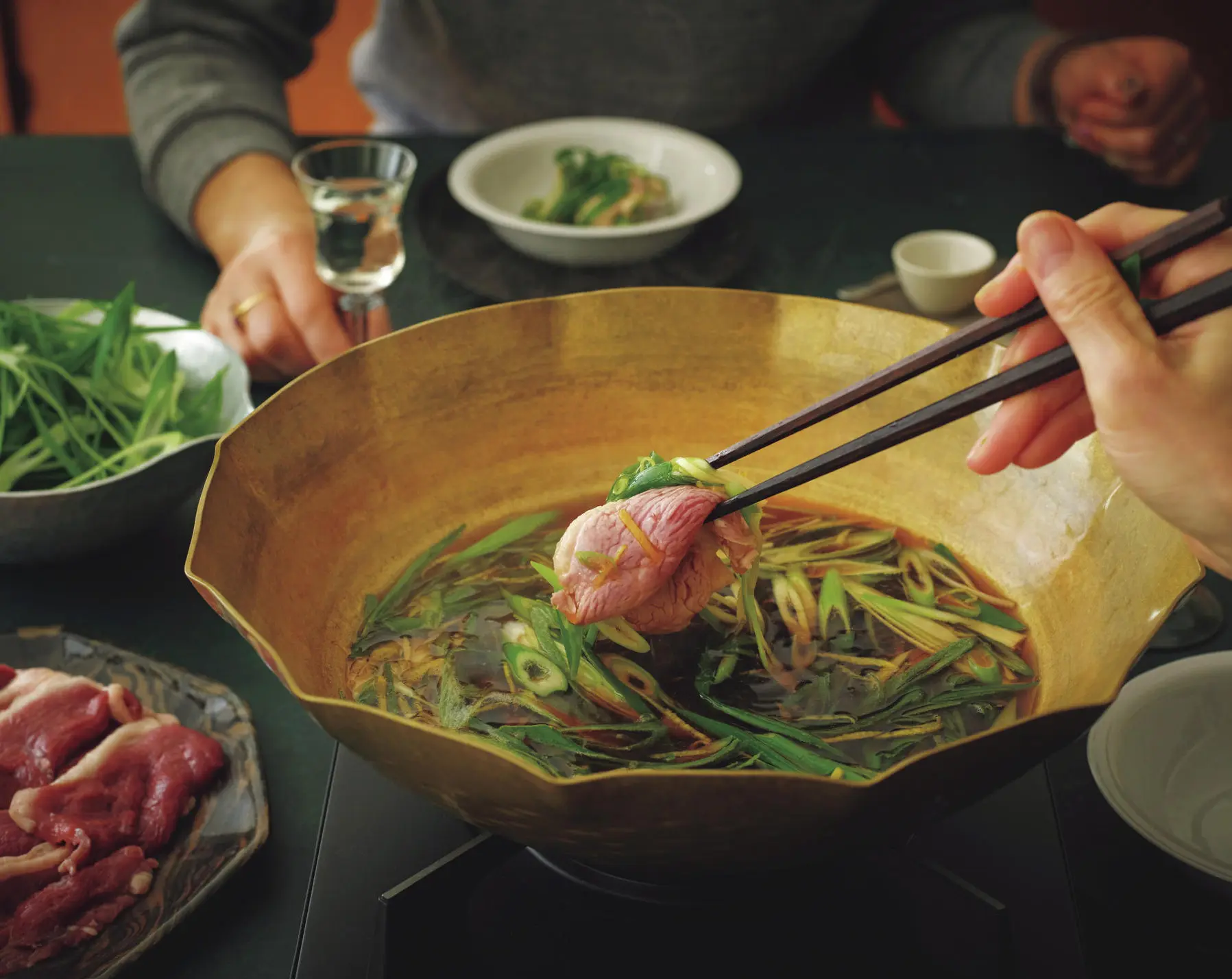 具材は３種まで！ 料理家・野口真紀さんの「シンプル贅沢鍋」２選【大人のごちそう鍋】　鴨ねぎ鍋