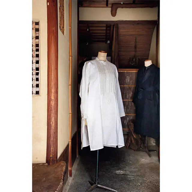 宇佐見さんによる100年の時を経た布とデザインが融合する「紀［KI］ーSIÈCLE」。￥165,000〜