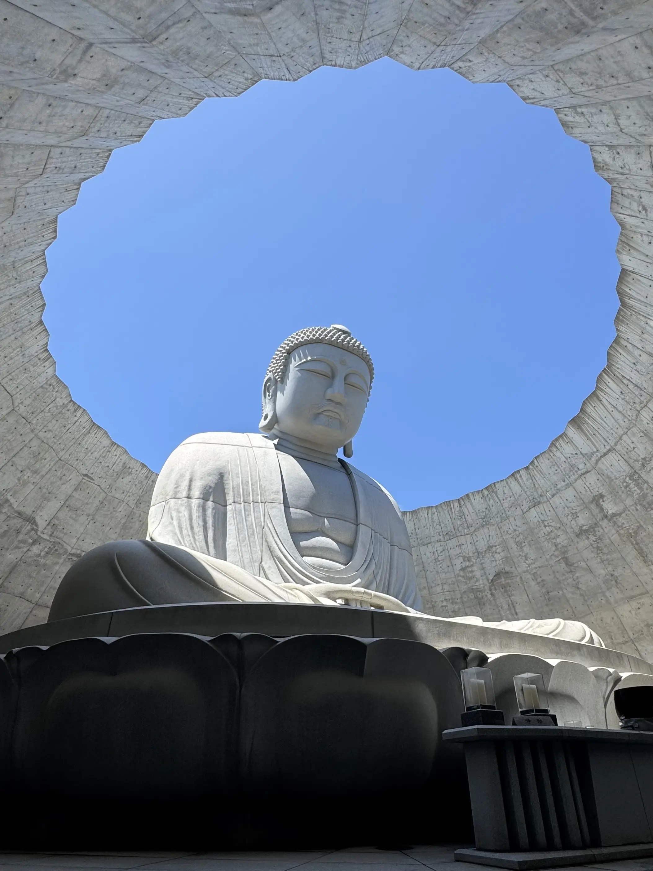 札幌で出会った建築美。真駒内滝野霊園『頭大仏』の自由な発想に触れる旅_1_2