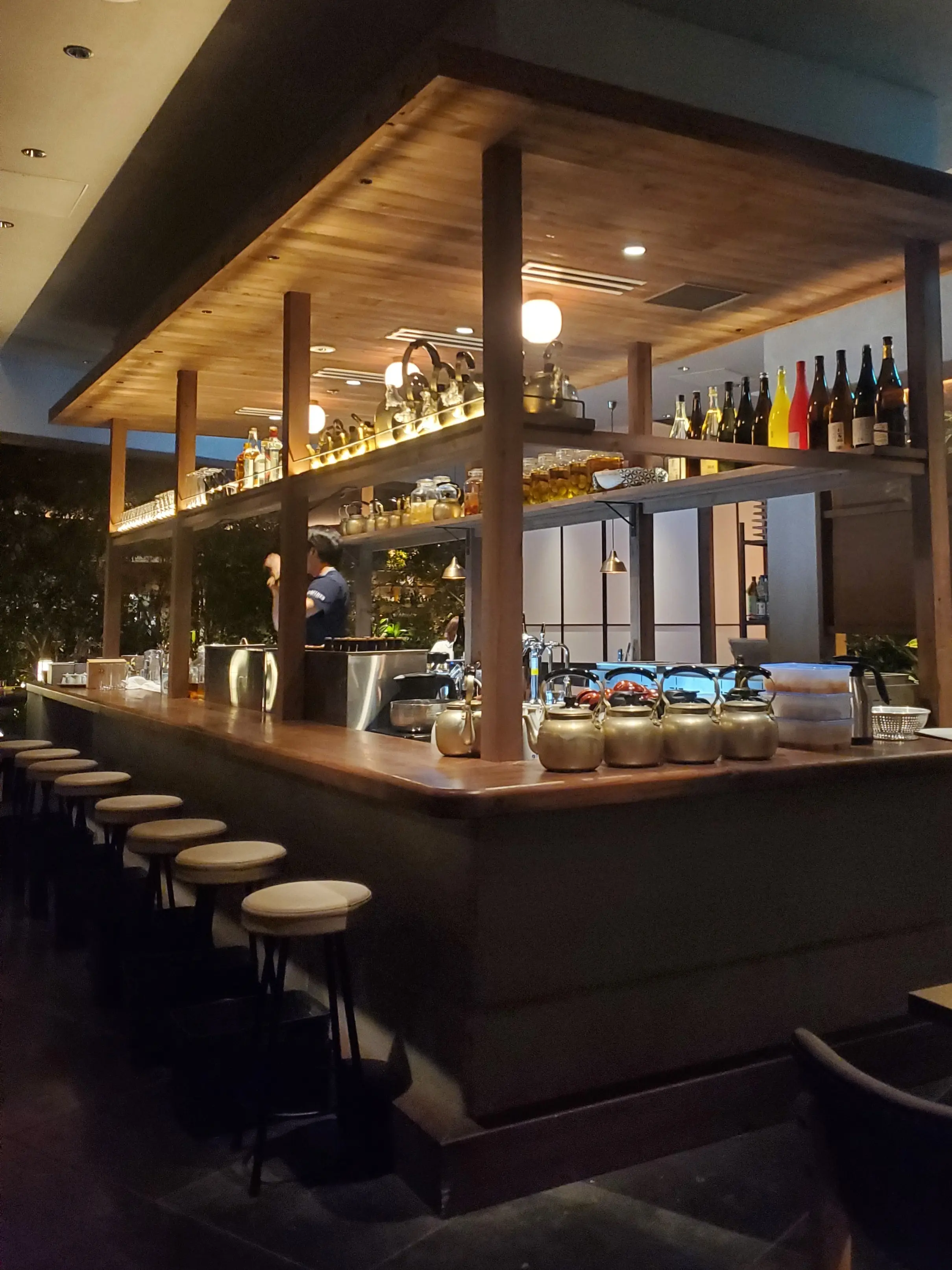 オフィスからの会食には、リラクシーでスタイル美なニットワンピースが心強い味方に_1_5-2