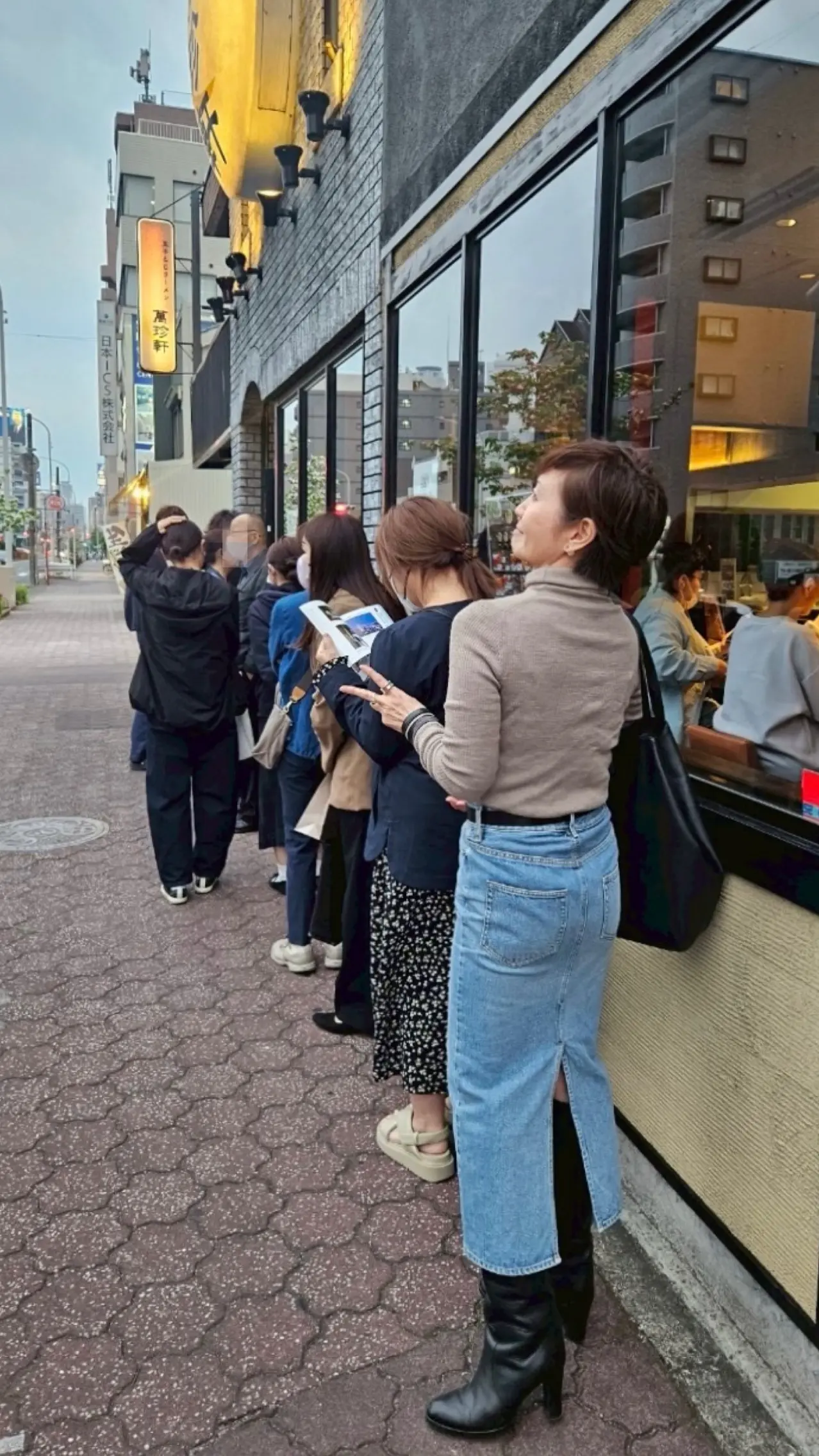 ラーメンは熱々、コーヒーは冷え冷え、タクシーはまさかのゴールド級。_1_3