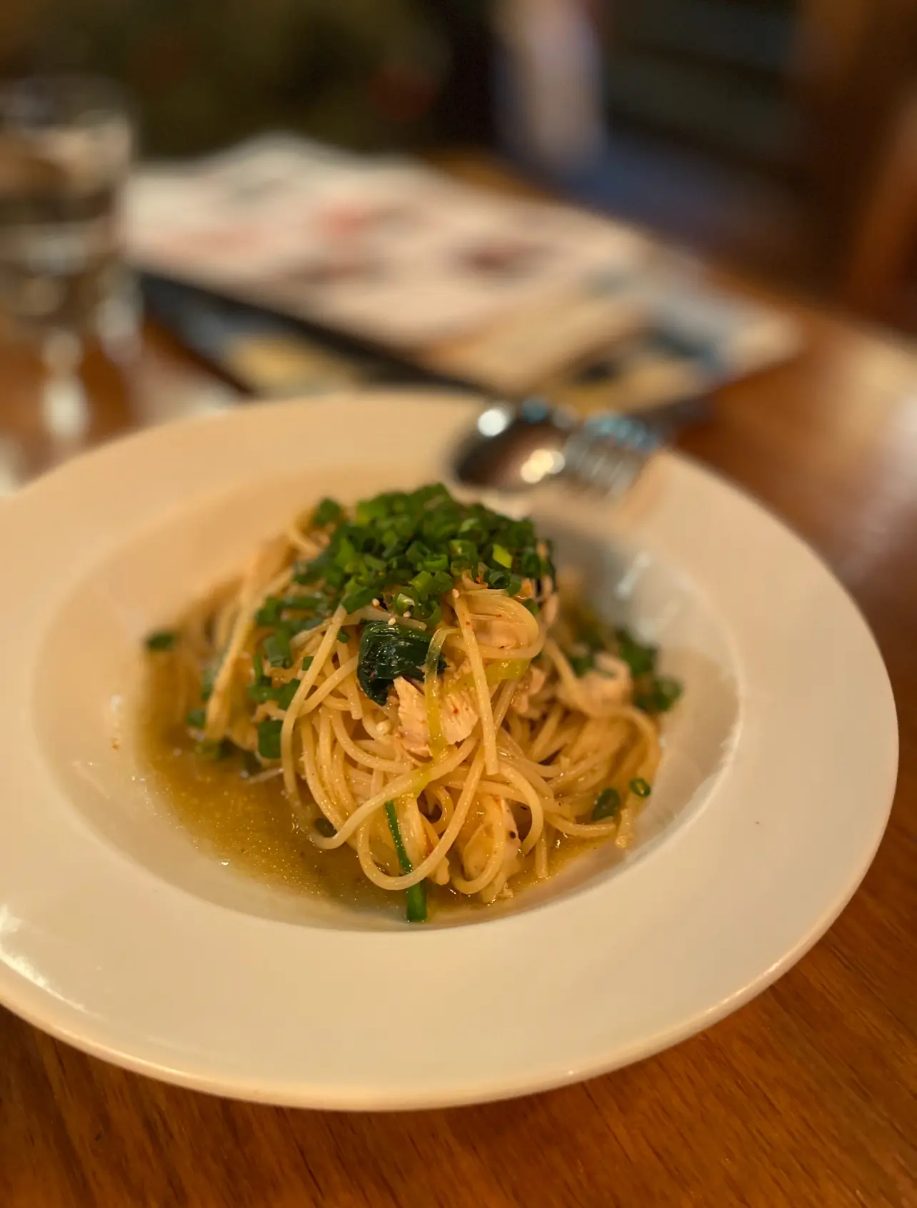 大人ピンクのキラキラジレとホワイトパンツでホリデーシーズンコーデ💗_1_8-1