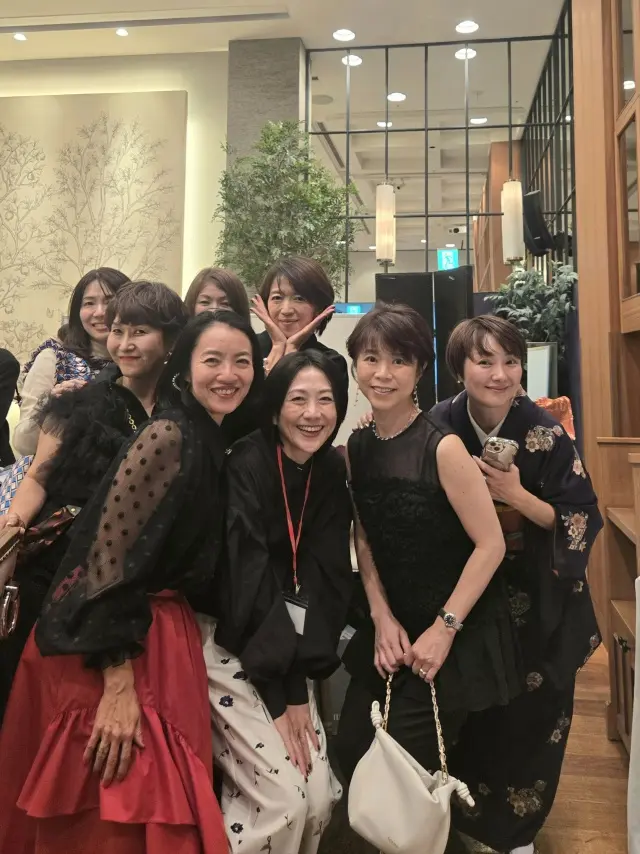 西脇さんを囲んで