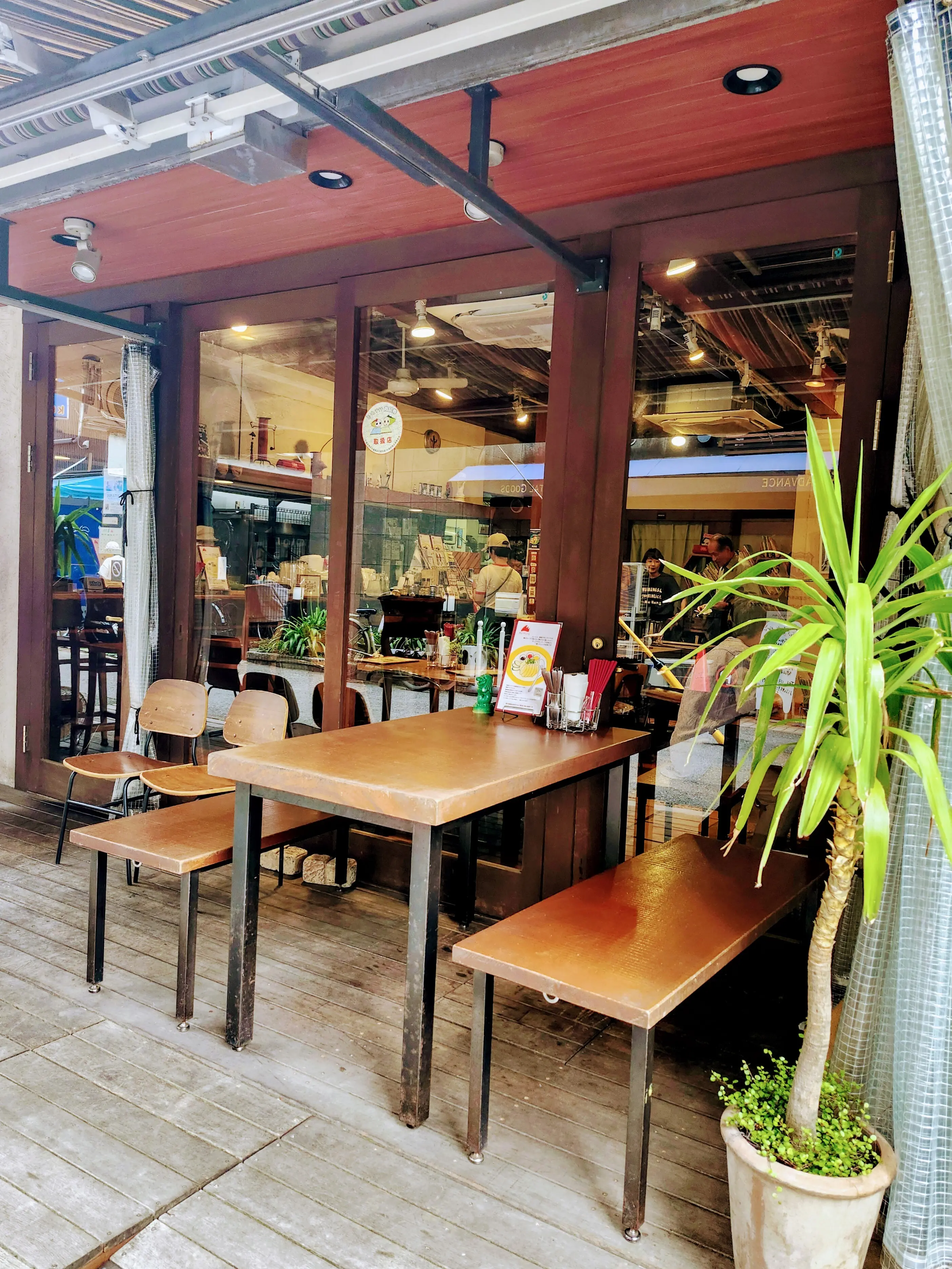 金木犀茶店、パフェ、メロンパフェ、季節のパフェ、薬膳パフェ、西荻窪カフェ、40代ファッション、西荻窪ランチ、海南チキンライス