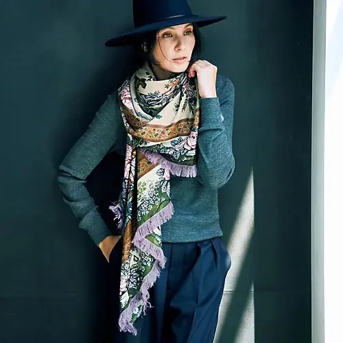 独創的な色柄が芸術作品のようなストール 「ピエール・ルイ・マシア・シルクストール」【50代ファッション】_1_1