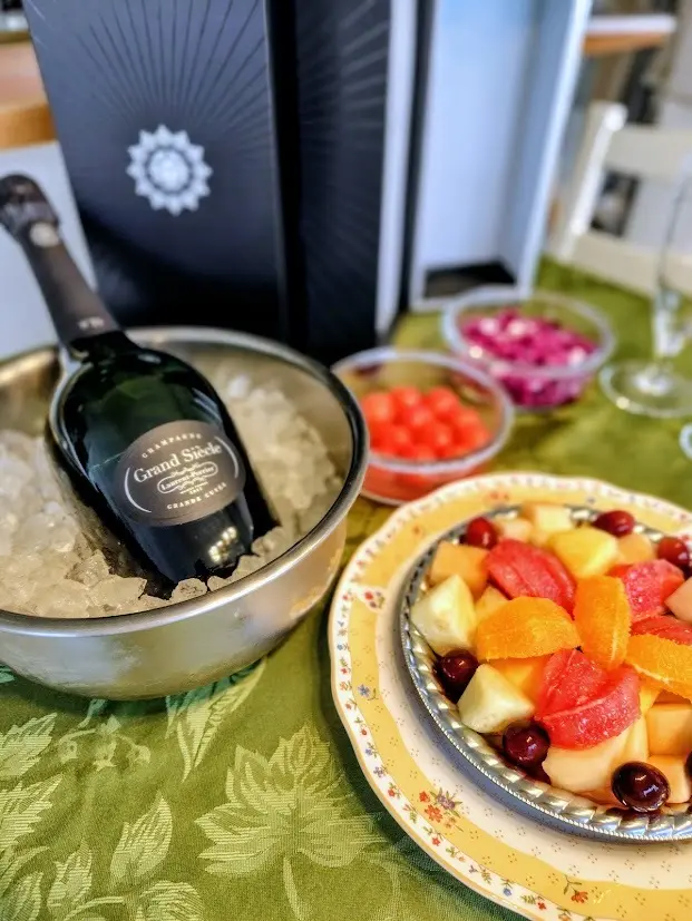 この冬お気に入りの帽子でローラン・ペリエ グラン・シエクルが主役のご近所ホムパへ_1_2