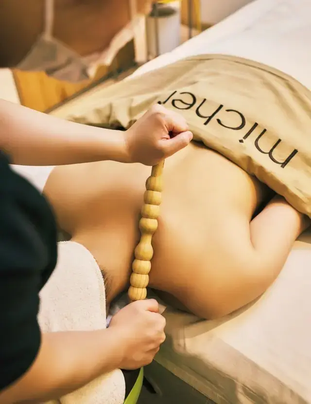 人気メニュー「Kビューティ パッケージプログラム」W450,000(130分)。