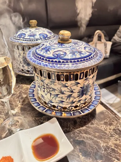 ランチコーデにキレイ色ベスト♡六本木のヘルシー薬膳鍋とマルニカフェ_1_4