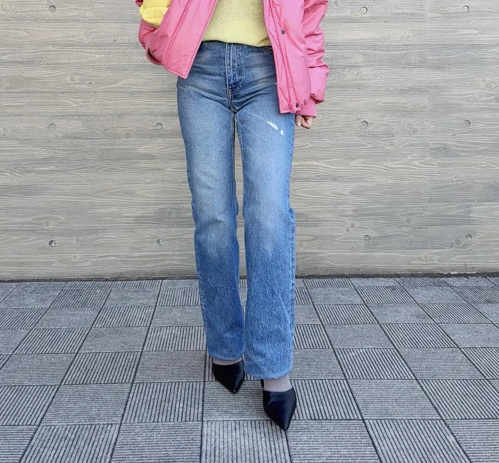 エクラ 華組　倉爪佐和さん　デニム　コーデ　	Acne Studios　パンツの写真