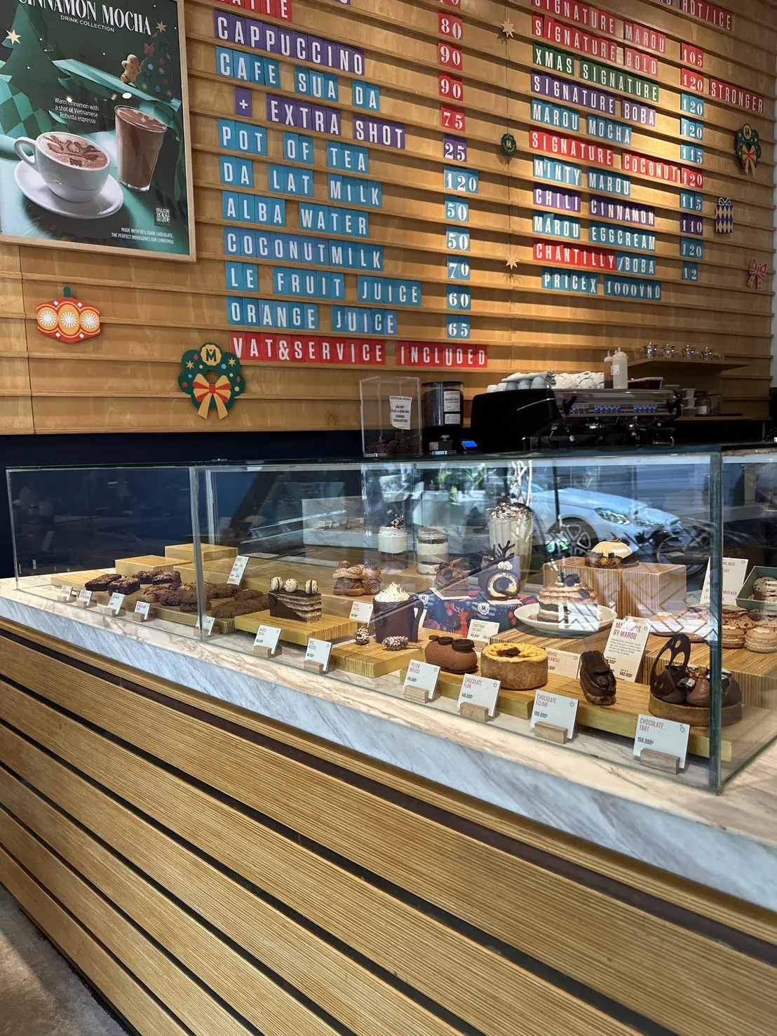 ベトナム　ハノイ　MAROU　チョコレート　カフェ