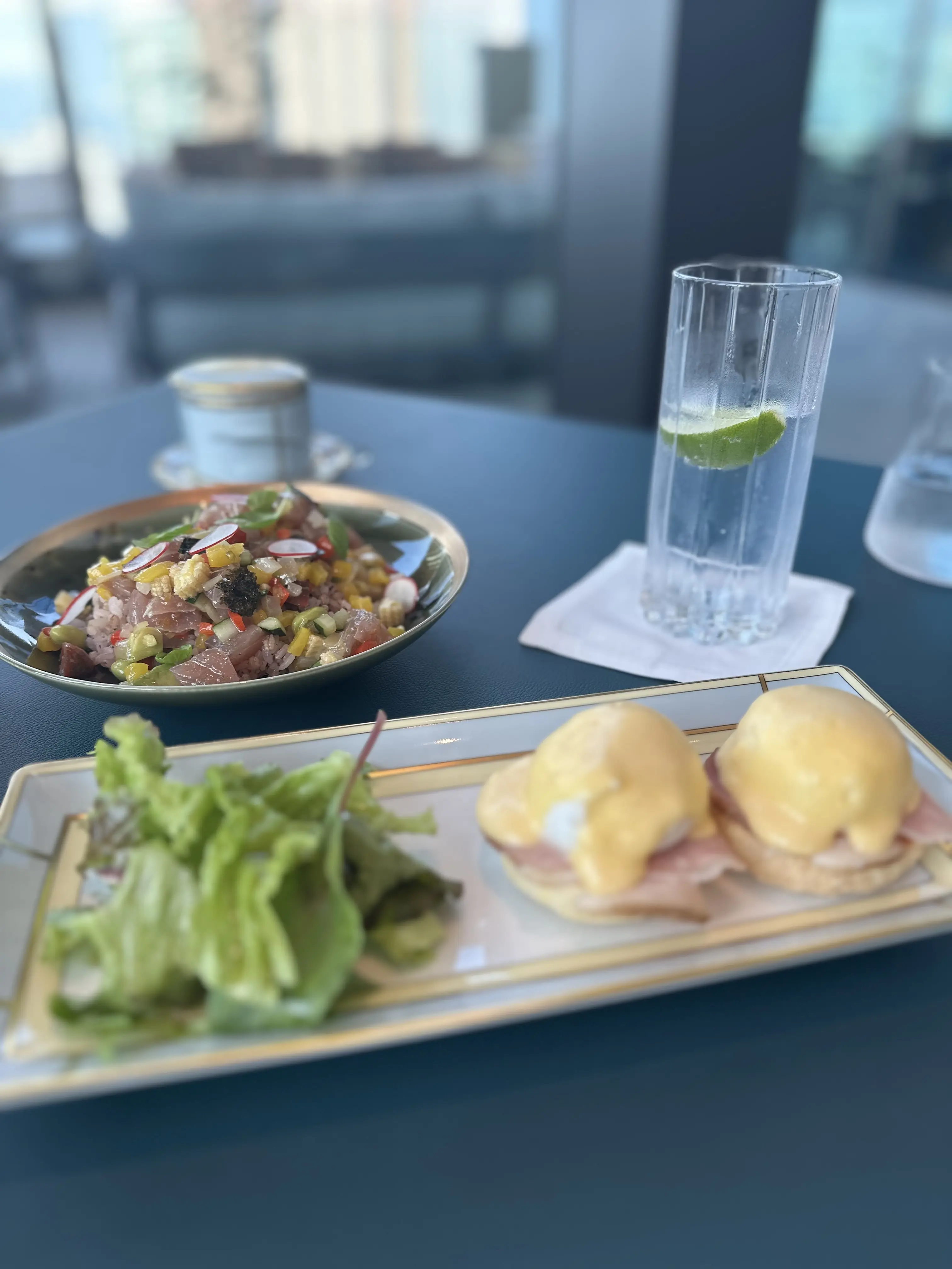 ブラウンプリーツスカートコーデでホテルランチ_1_2