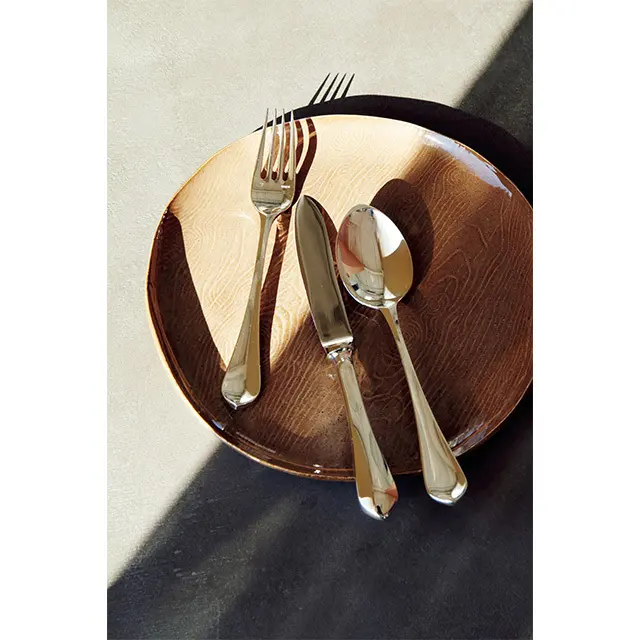 テーブルを華やかに彩る大人の特別感「洋食器とカトラリー」 | Web