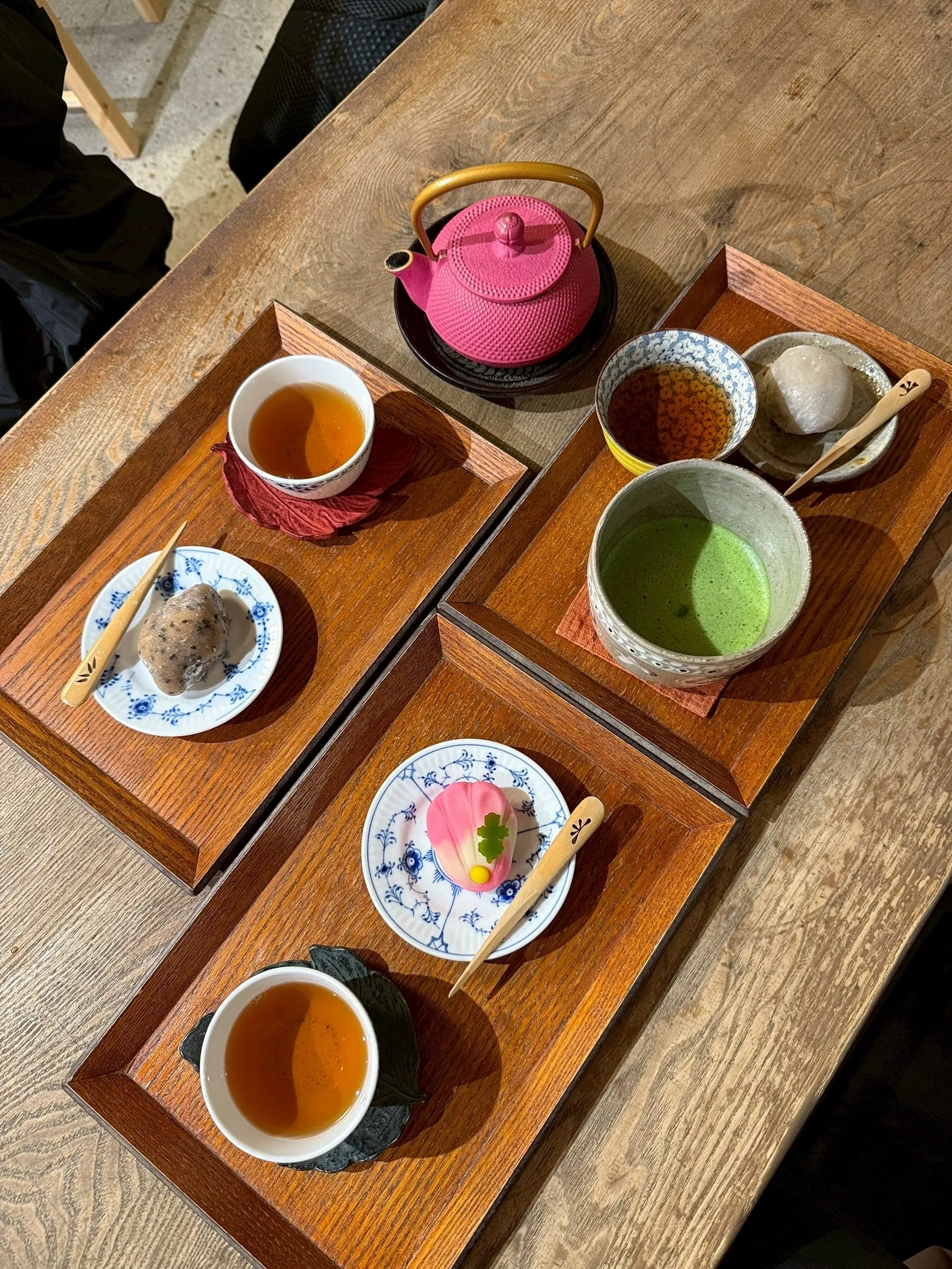 大阪　奈良　生駒山　生駒山上　摩波楽茶屋　インドネシア　インドネシア料理　宝山寺　生駒山上遊園地　幾世屋　和菓子　山登り　トレッキング　ハイキング　山歩き　秋散歩