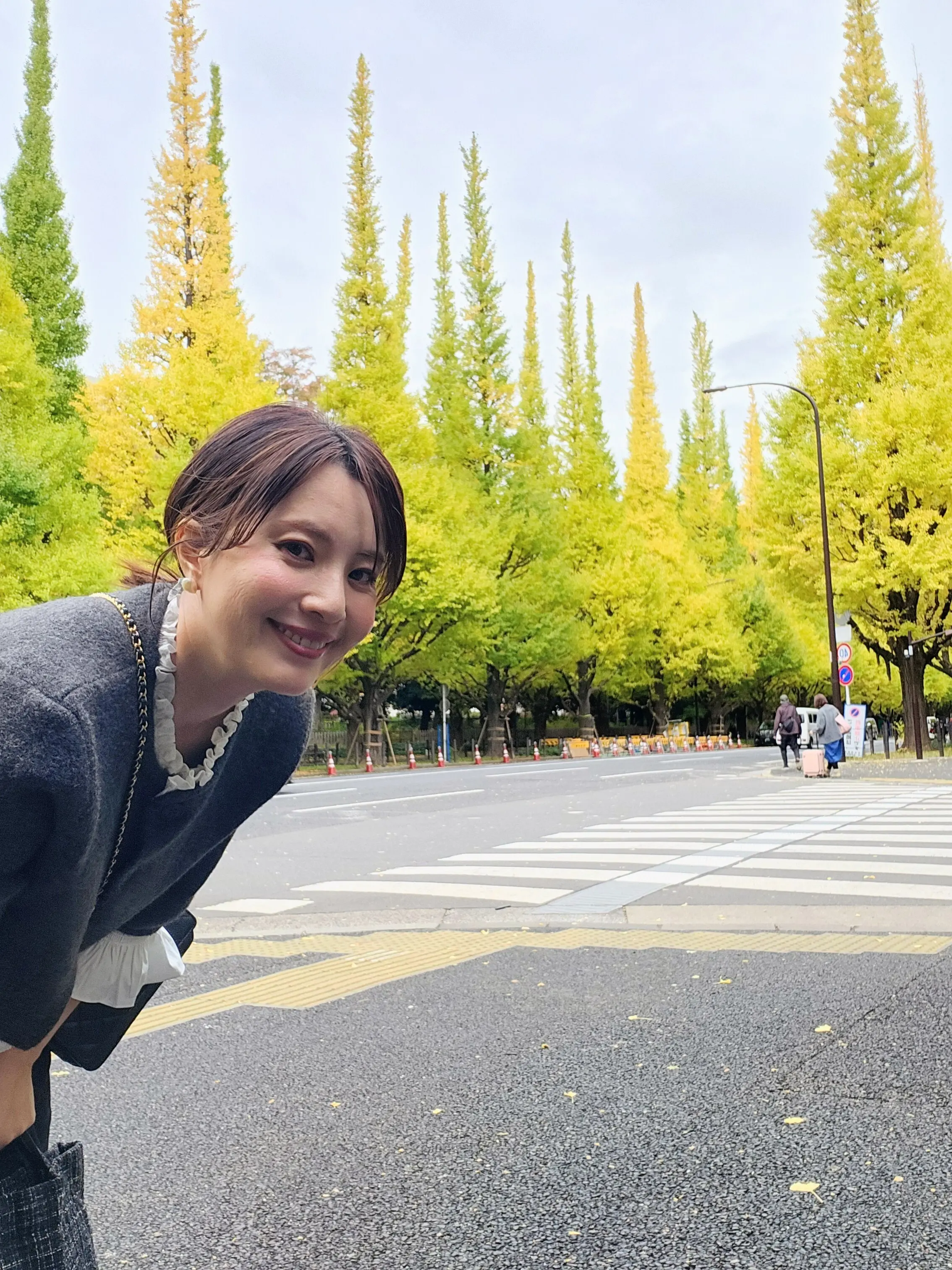 神宮外苑、銀杏並木、紅葉、2025年、ZARA、秋ファッション、秋コーデ、とやま鮨、オーバカナル、銀座ランチ、40代ファッション