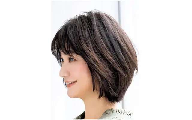 丸顔さんに似合う「小顔ボブ」