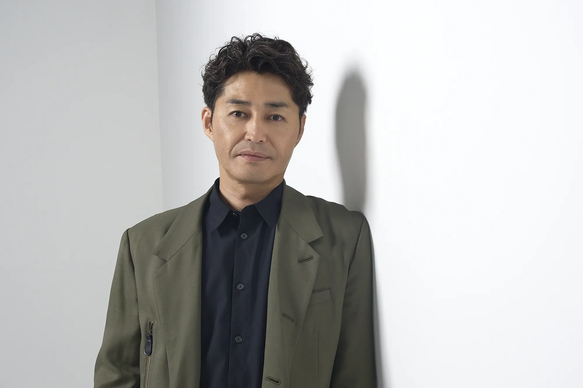 【安田顕さんインタビュー】自分自身に対する疑心暗鬼や強い復讐心、そうした思いが”怪物”という心の状態じゃないかと思った_1_1