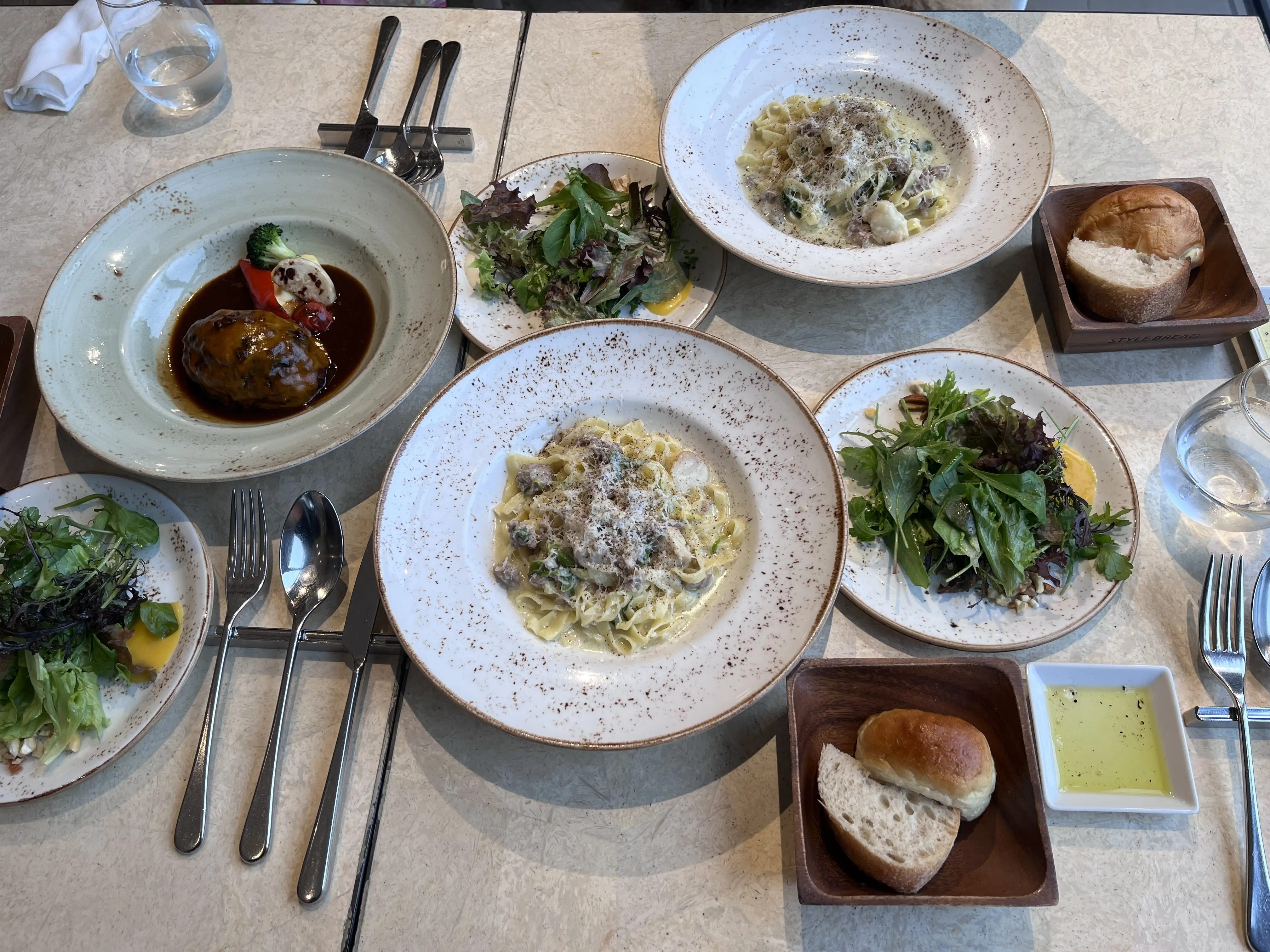 お花好きメンバーでキラキラ観賞♪日比谷〜丸の内巡り_1_3