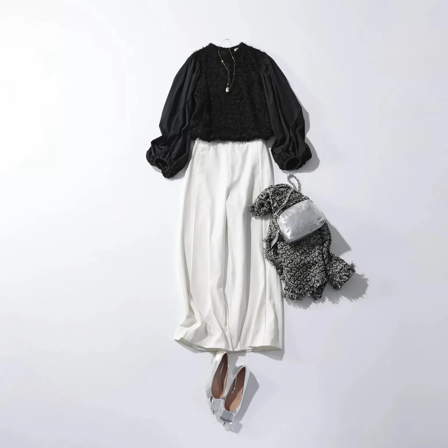 【50代 ファッション】 年末年始のイベントに活躍！「集う日」の最旬リッチな冬スタイル7選_1_10