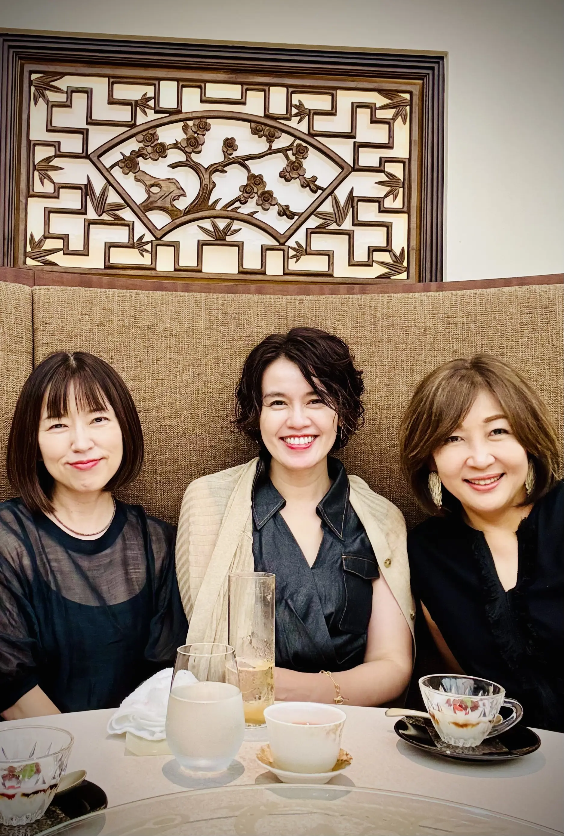 実はオールシーズン着回しています♪ブラックデニムワンピース_1_4