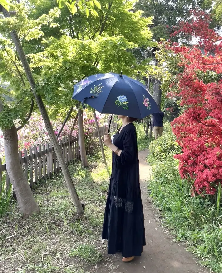 ベトナム刺繍の日傘で、両親と花々散策♩_1_5