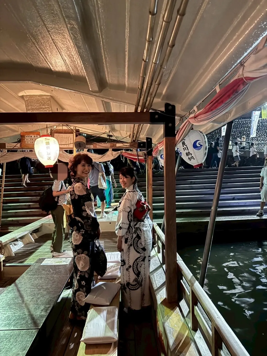 篝火に照らされる幻想的な夜「岐阜・長良川の鵜飼」_1_9