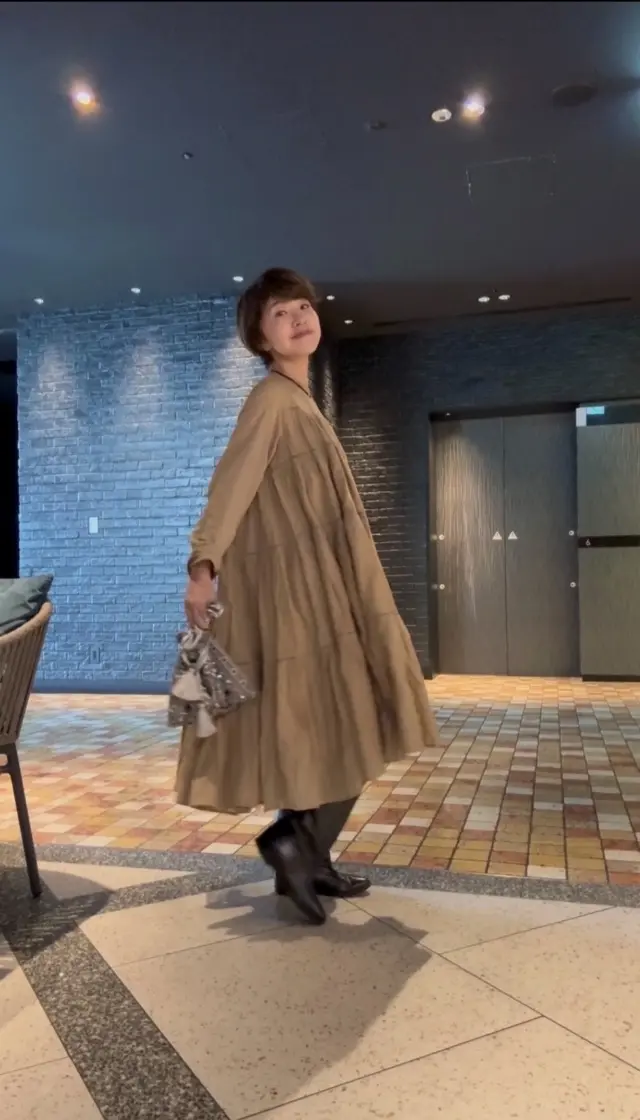 ダブルスタンダードクロージング ティアードワンピース モカ 秋はモカ