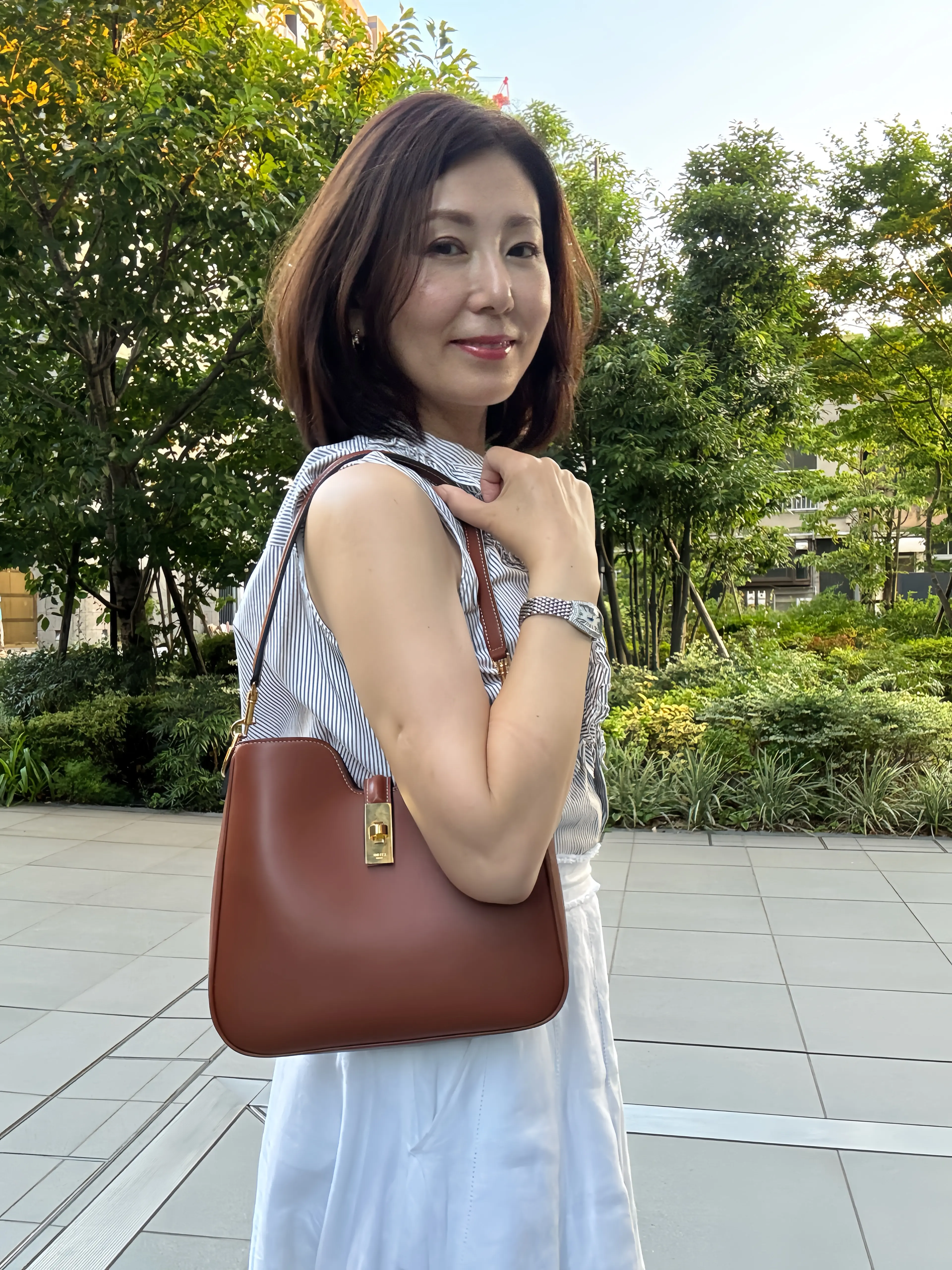 大人の上品バッグ「セリーヌ16ソフトカミーユ」でデイリーコーデを格上げ_1_2