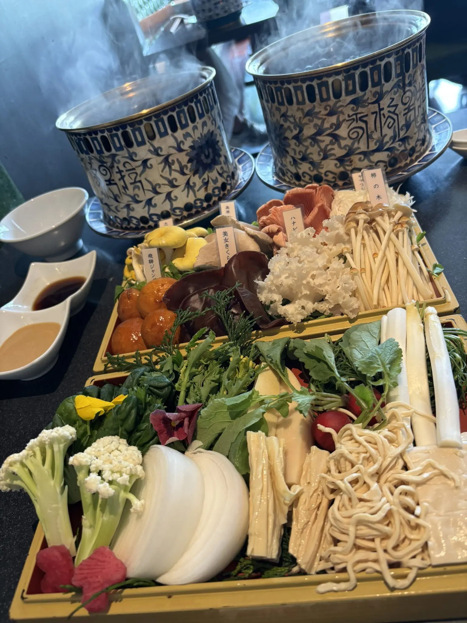 シンプルコーデには光沢をプラス_1_3