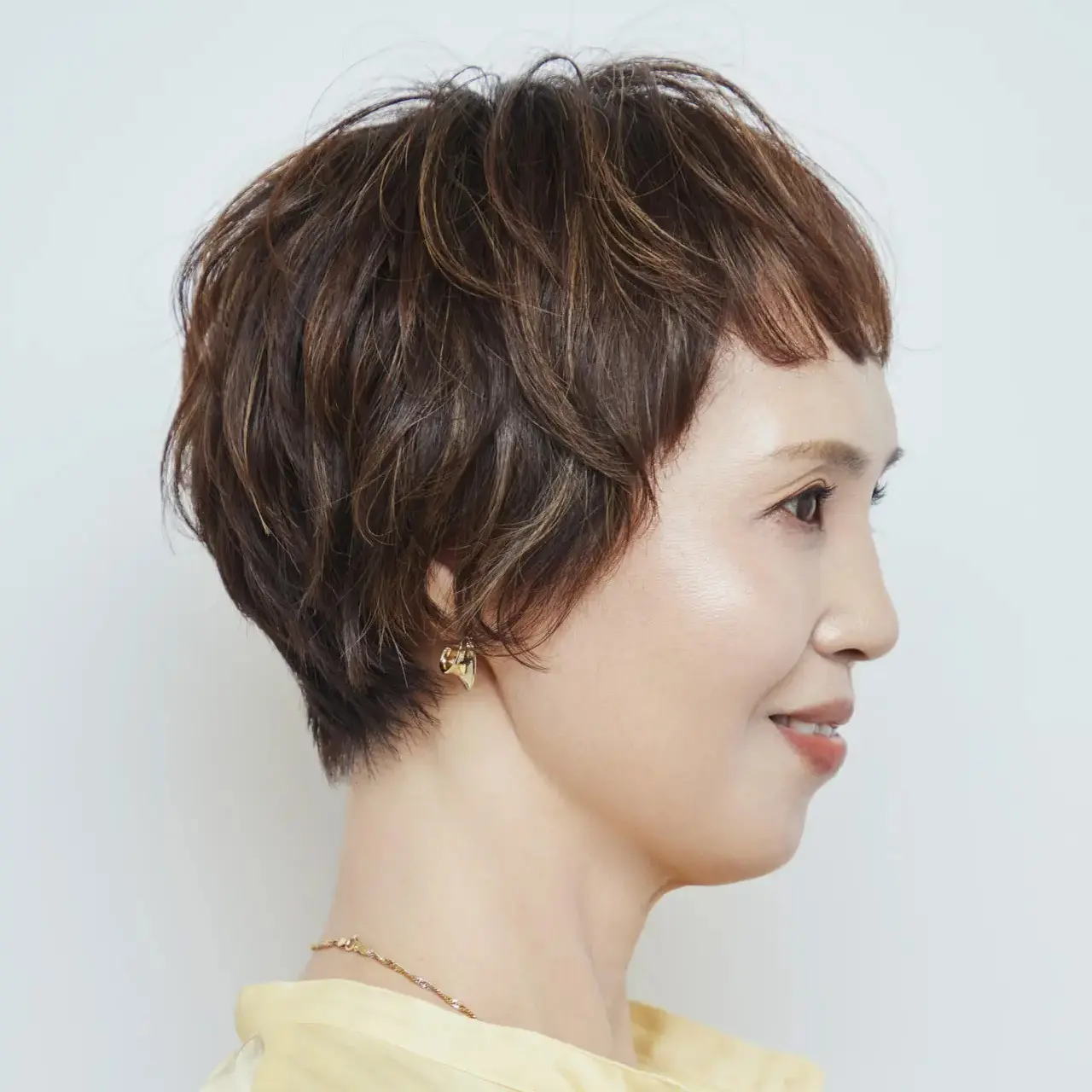 横から見たヘアスタイル