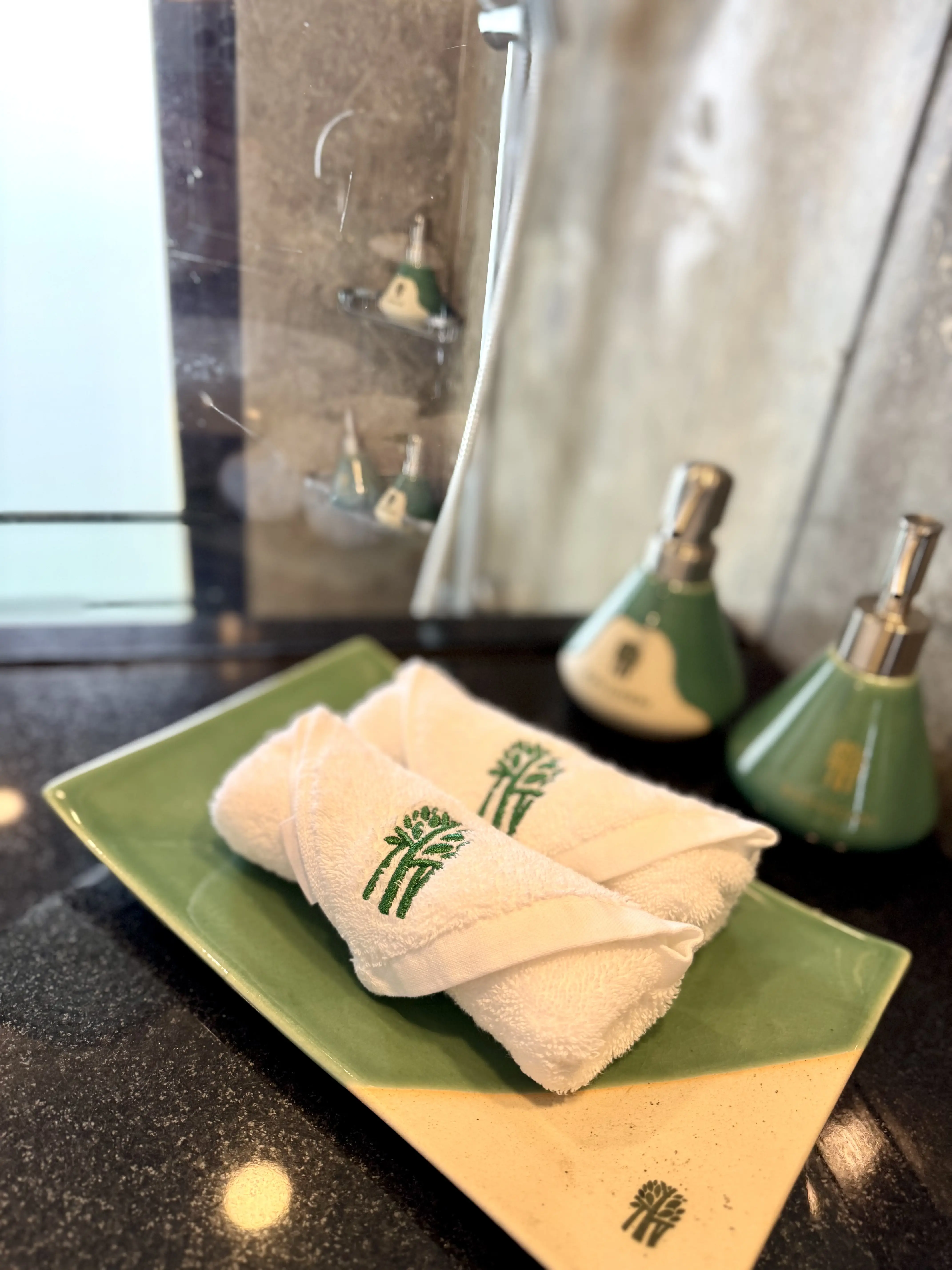 バンヤンツリーマーク　タオル