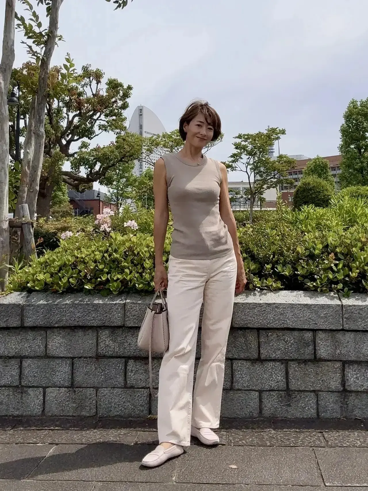 【おしゃれな50代「ユニクロ・GU」夏コーデ】暑くなるこれからの季節に大活躍の“Tシャツ”や”ノースリーブ”も！