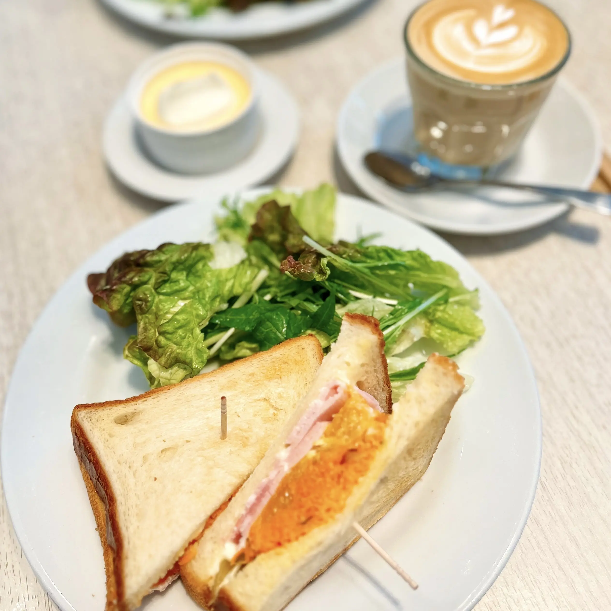こだわりの自家焙煎コーヒーと自家製フードが楽しめる【エルマーズグリーンカフェ】@大阪・北浜_1_6