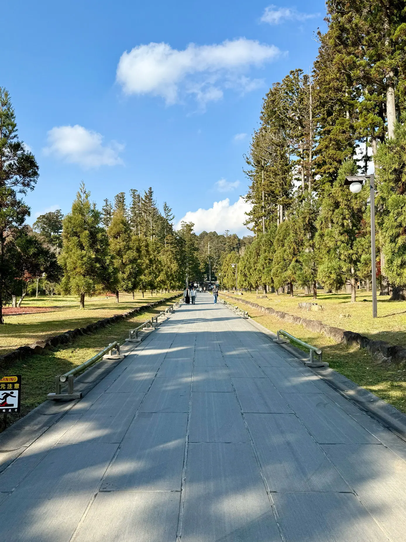 羽織るだけで見た目も気分も華やぐ♪ストールコーディネートで秋のお出かけ_1_23