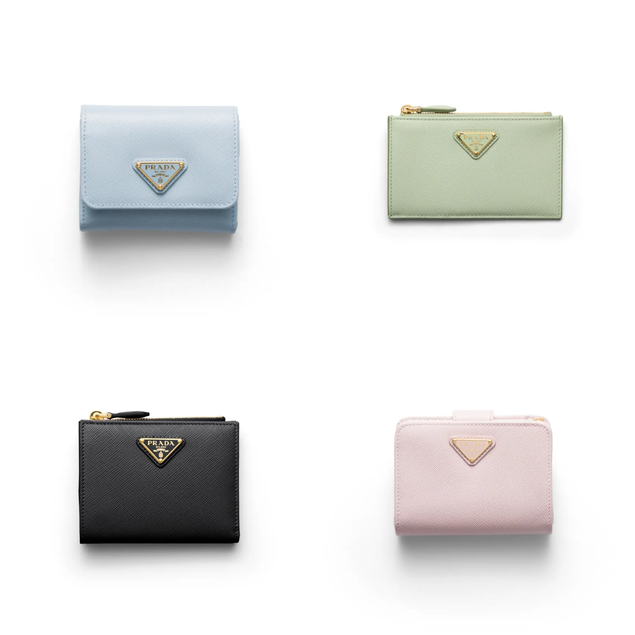 プラダの新作財布が4種並んでいる。左上に三つ折りウォレットのライトブルー、右上にフラグメントケースのパステルグリーン、左下に二つ折りウォレットのブラック、右下に二つ折りウォレットのピンク