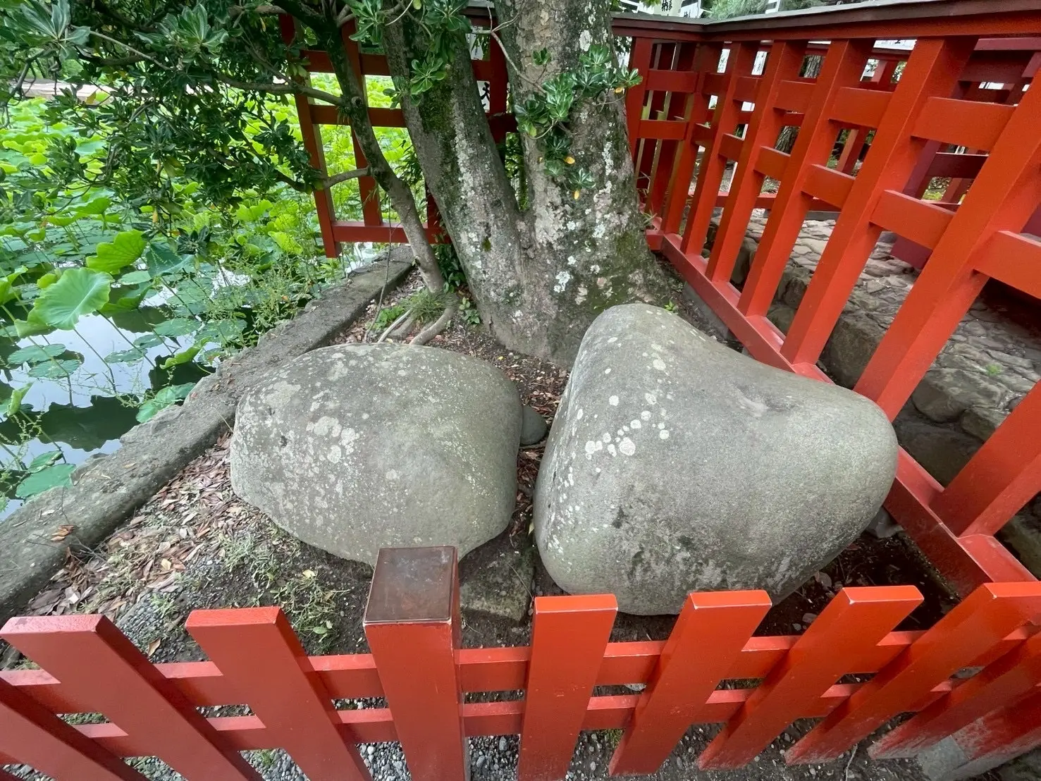 政子石